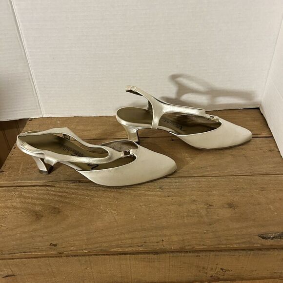 Night Life By Life Stride Womens Shoes White Fabric Cone Heels Size 7B #38014 - Picture 6 of 12